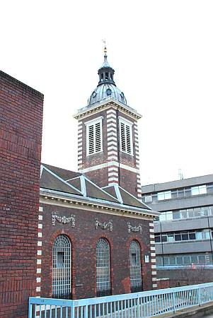 St Benet Pauls Wharf - Exterior View